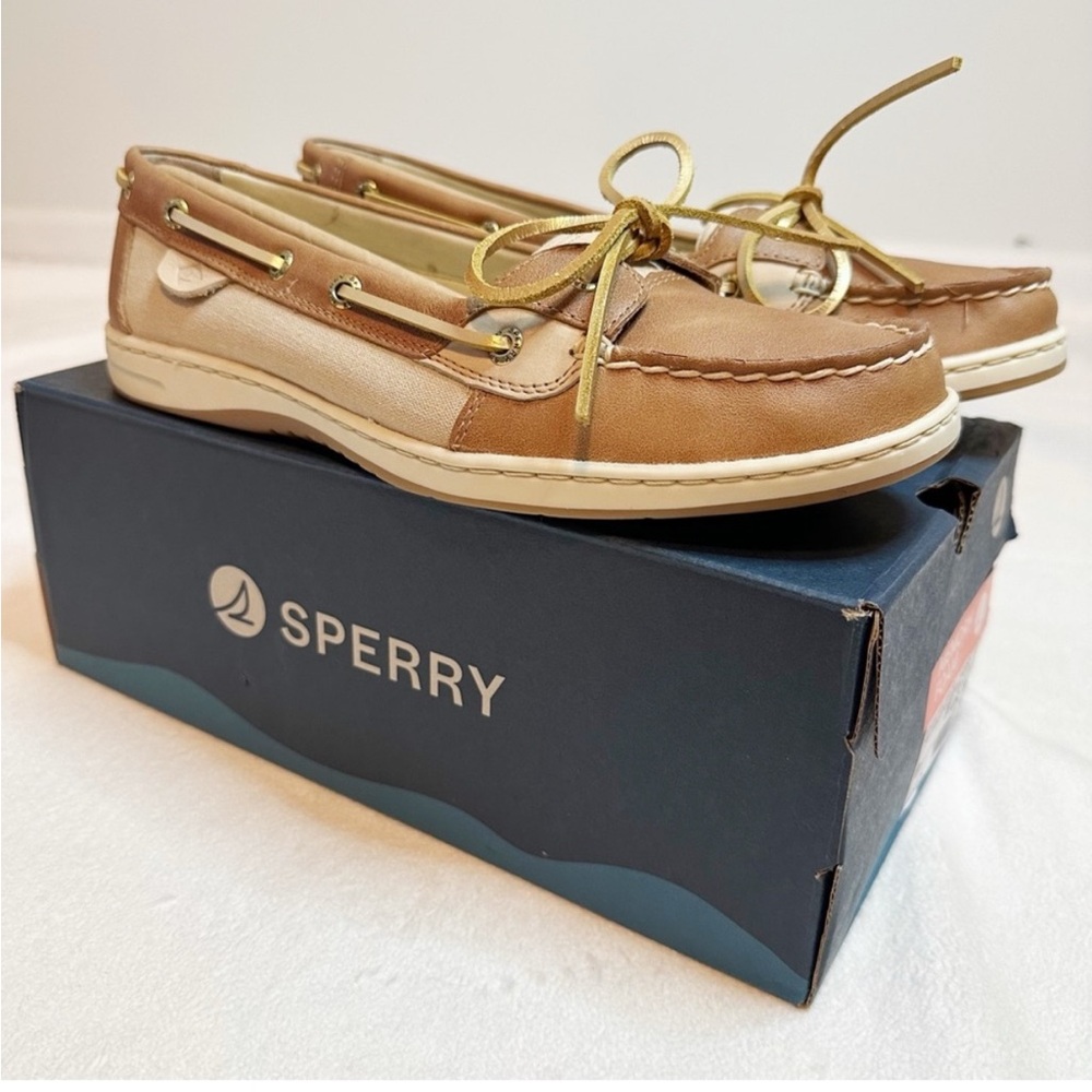 Sperry Women's Tan and Cream Loafers